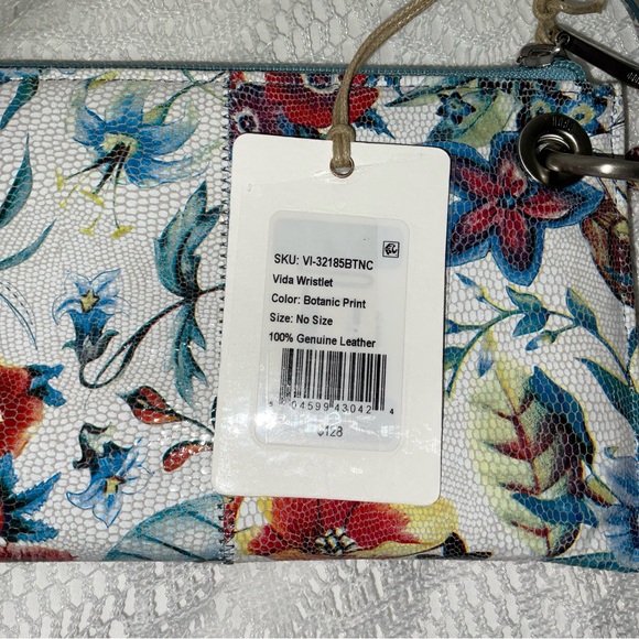 Hobo, Vida Botanic Print Wristlet, NWT - Picture 6 of 13